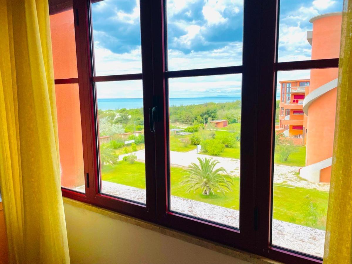 Regina Beach Holiday Apartments Tirrenia Ngoại thất bức ảnh